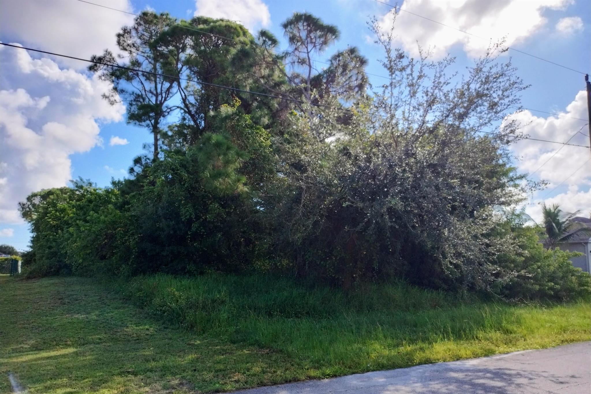 PORT ST LUCIE SECTION 34 - Land