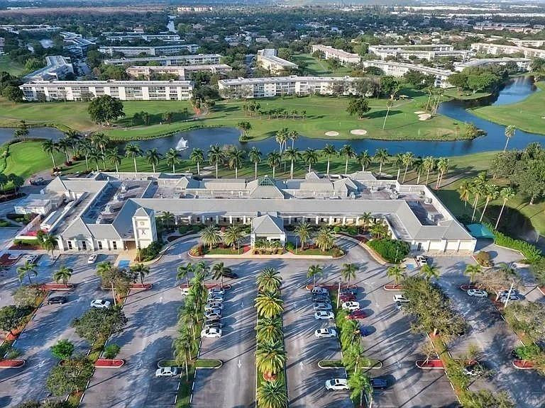 WYNMOOR VILLAGE - Residential Lease