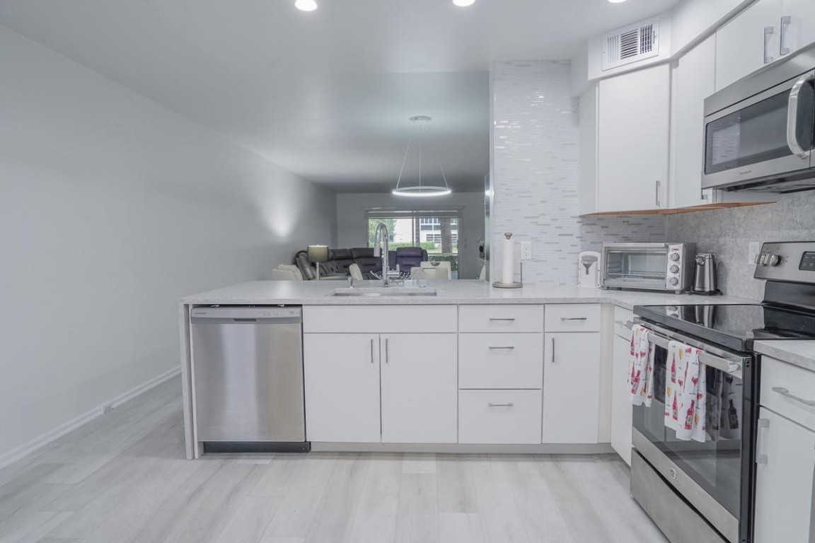 WYNMOOR VILLAGE - Residential Lease