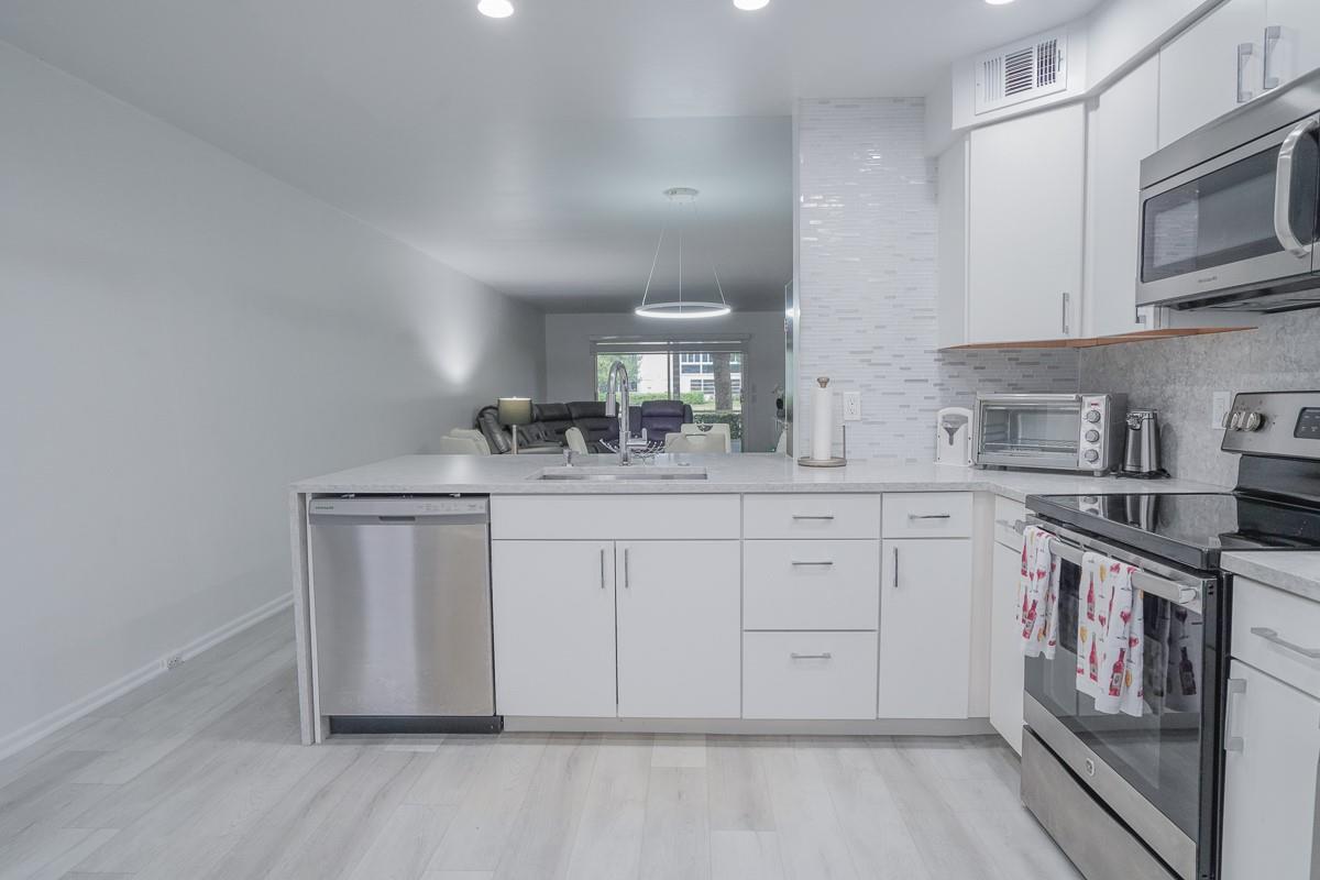 3201 Portofino Pt F1