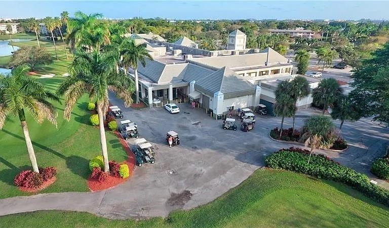 WYNMOOR VILLAGE - Residential Lease