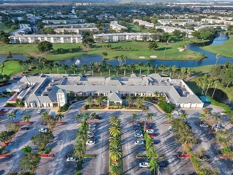 WYNMOOR VILLAGE - Residential Lease