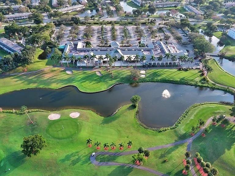 WYNMOOR VILLAGE - Residential Lease