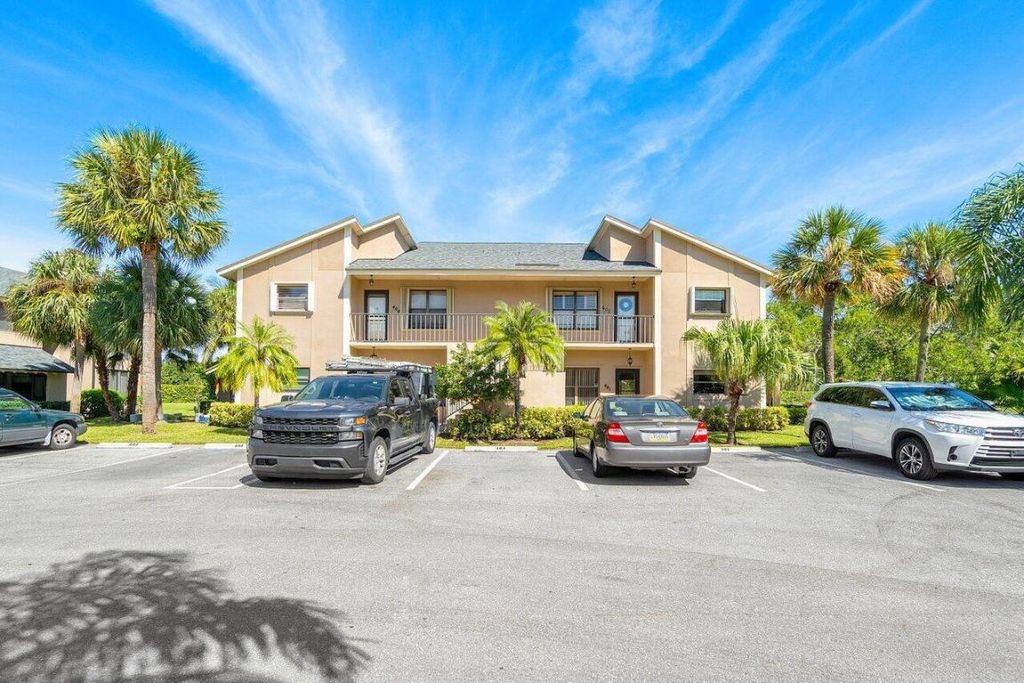 Photo of 401 Clubhouse Circle #401a, Jupiter, FL 33477 (MLS # R10941117)