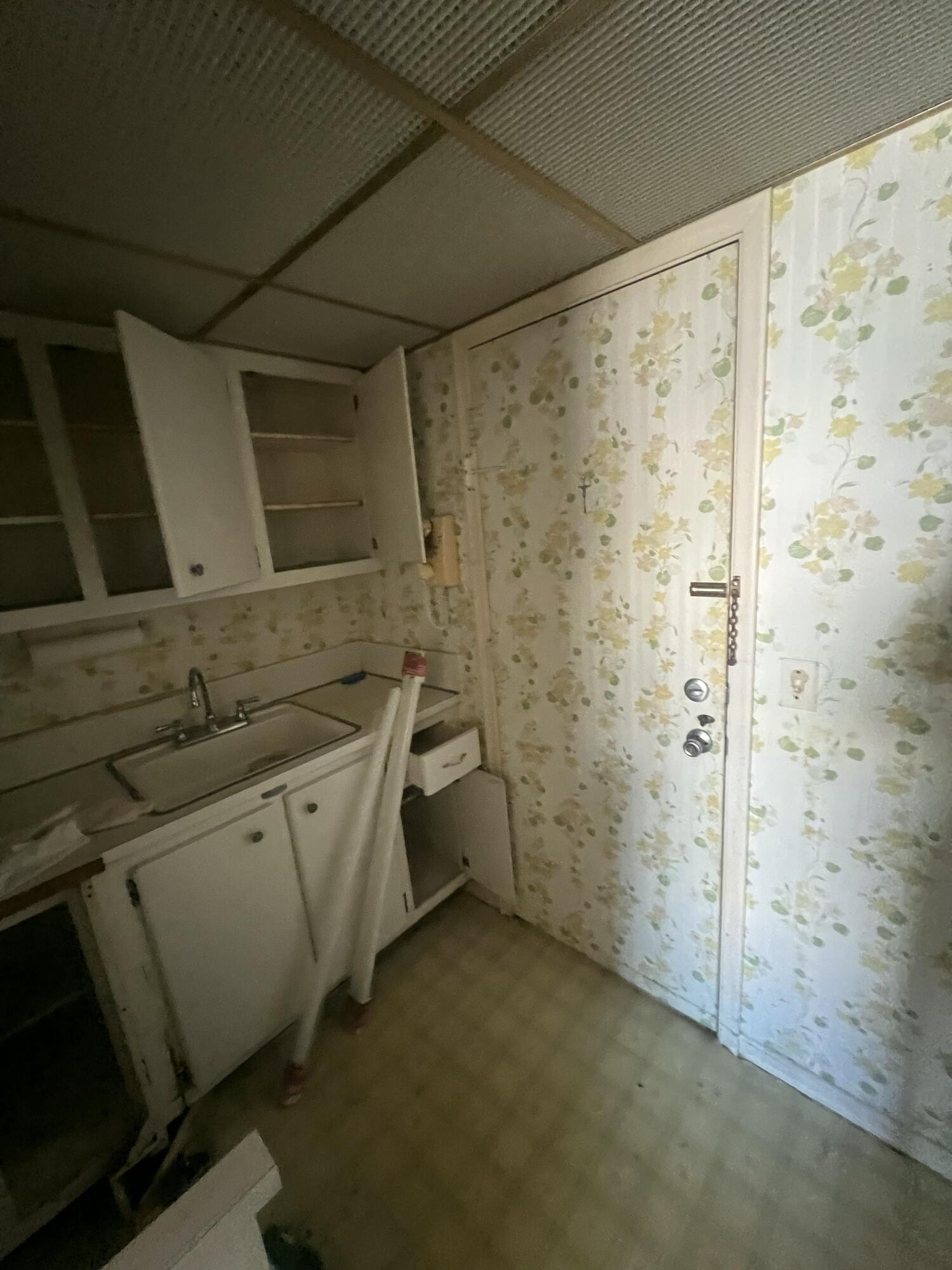 1821 NE 62nd Street 424