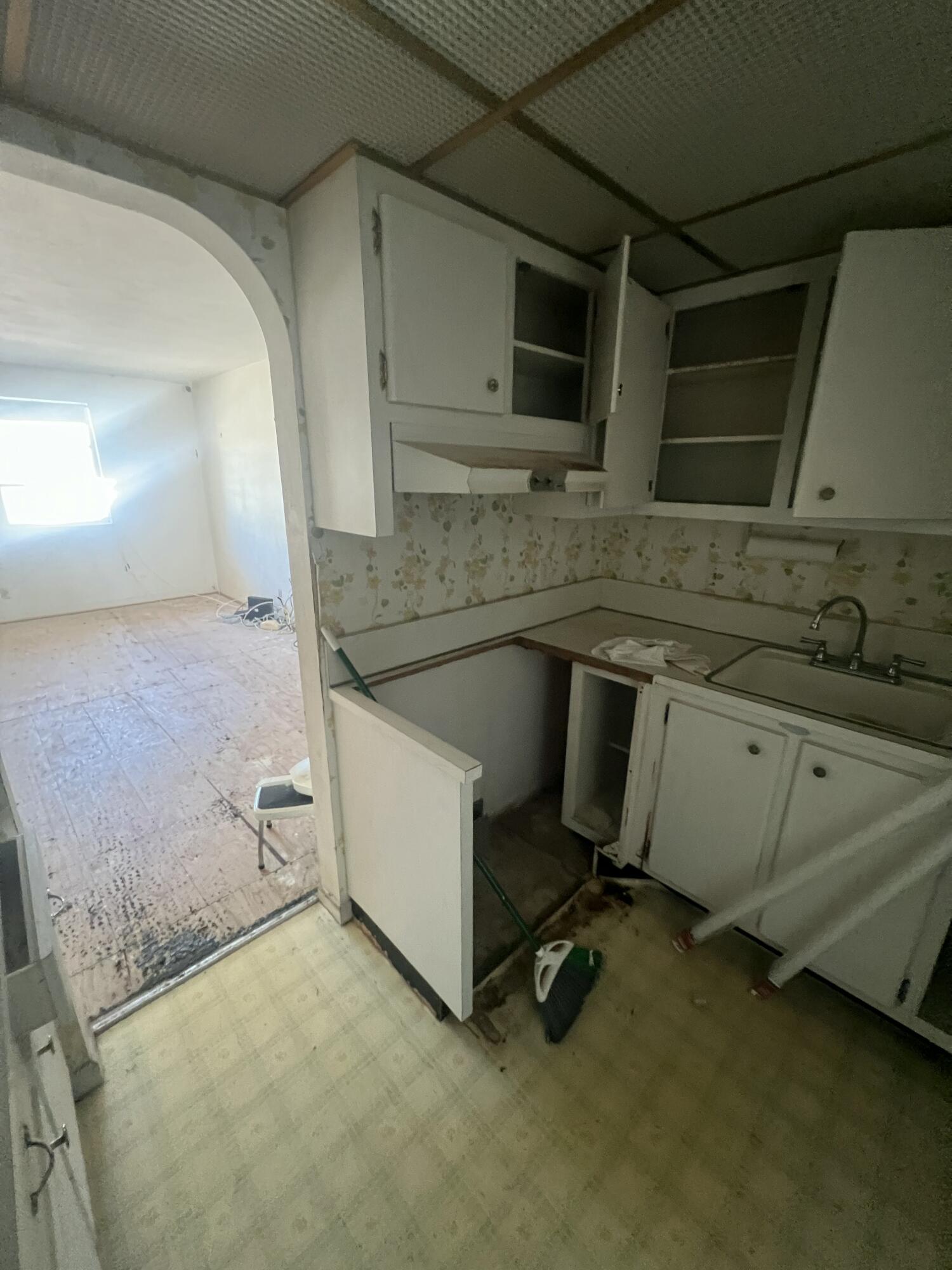 GEORGIAN COURT APTS CO-OP - Residential