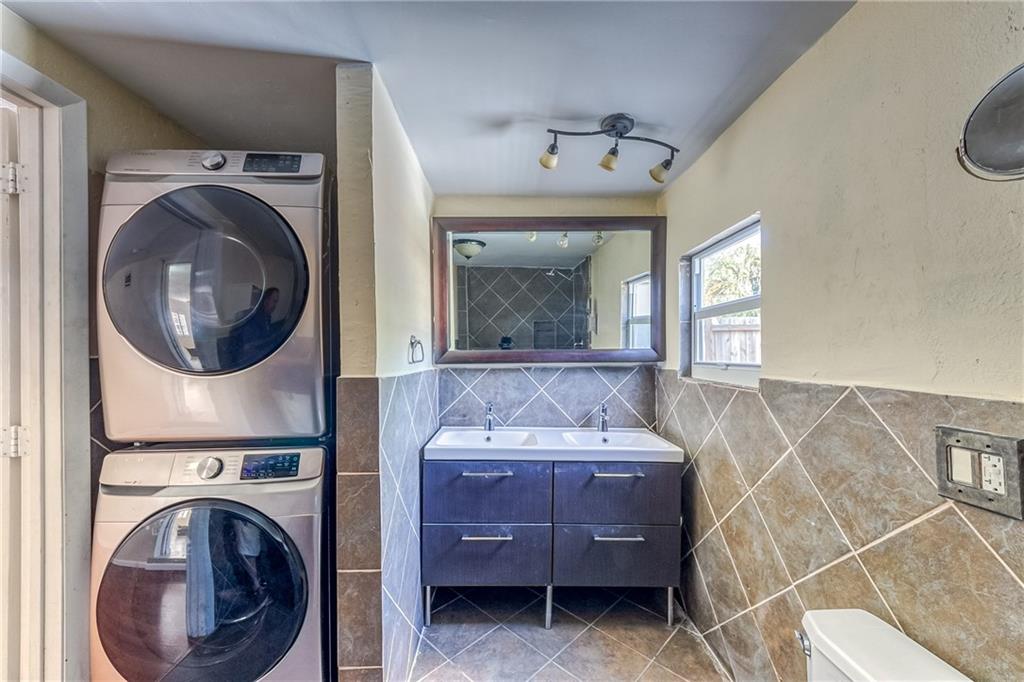 Collier Manor First Add 3 - Residential