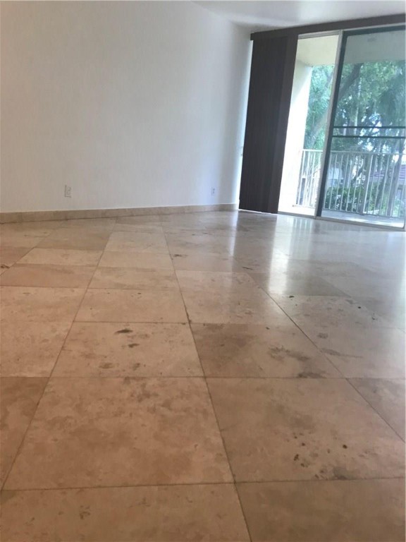 CORAL SPRINGS ESTATE - Residential