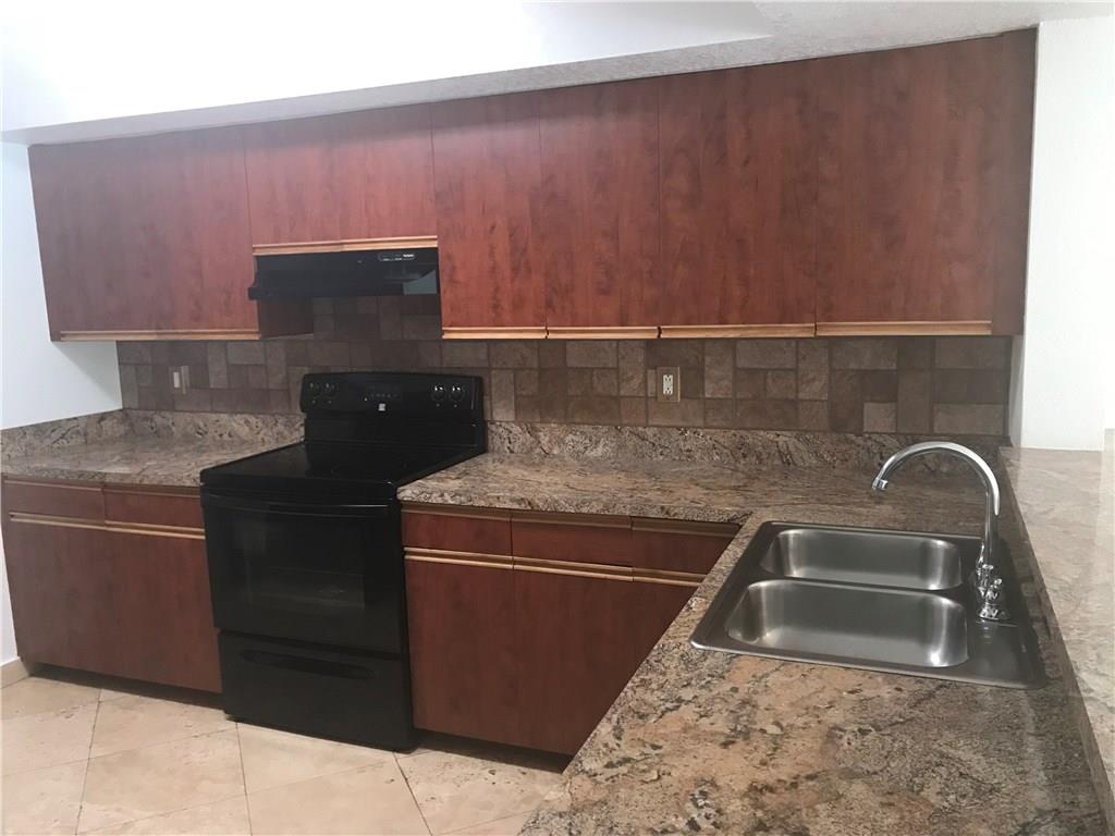 CORAL SPRINGS ESTATE - Residential