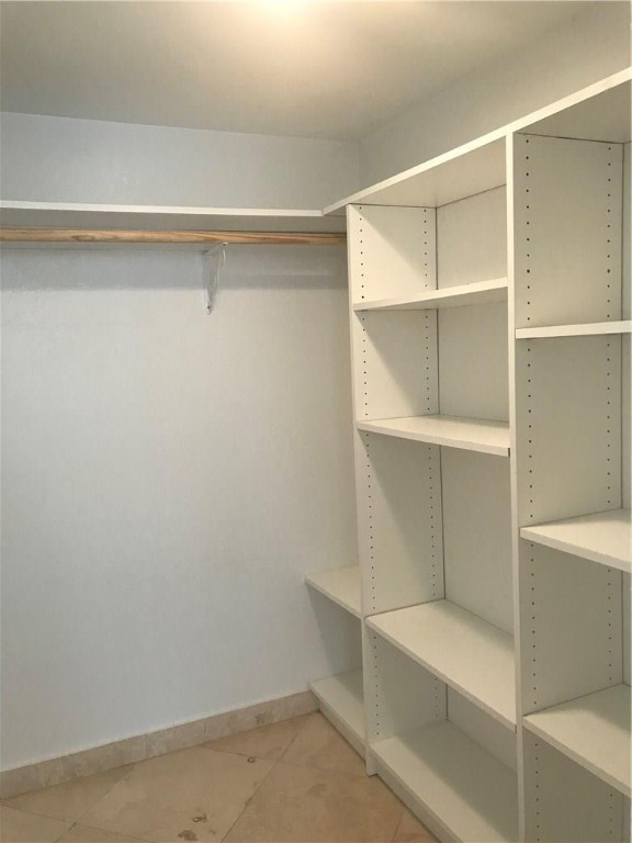 CORAL SPRINGS ESTATE - Residential