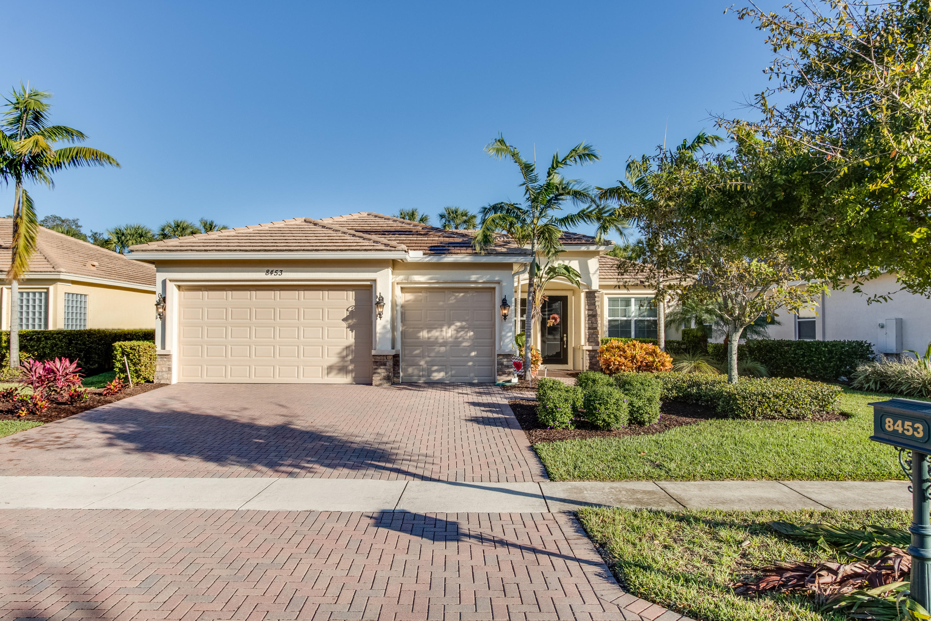 Greenwood Manor - Residential