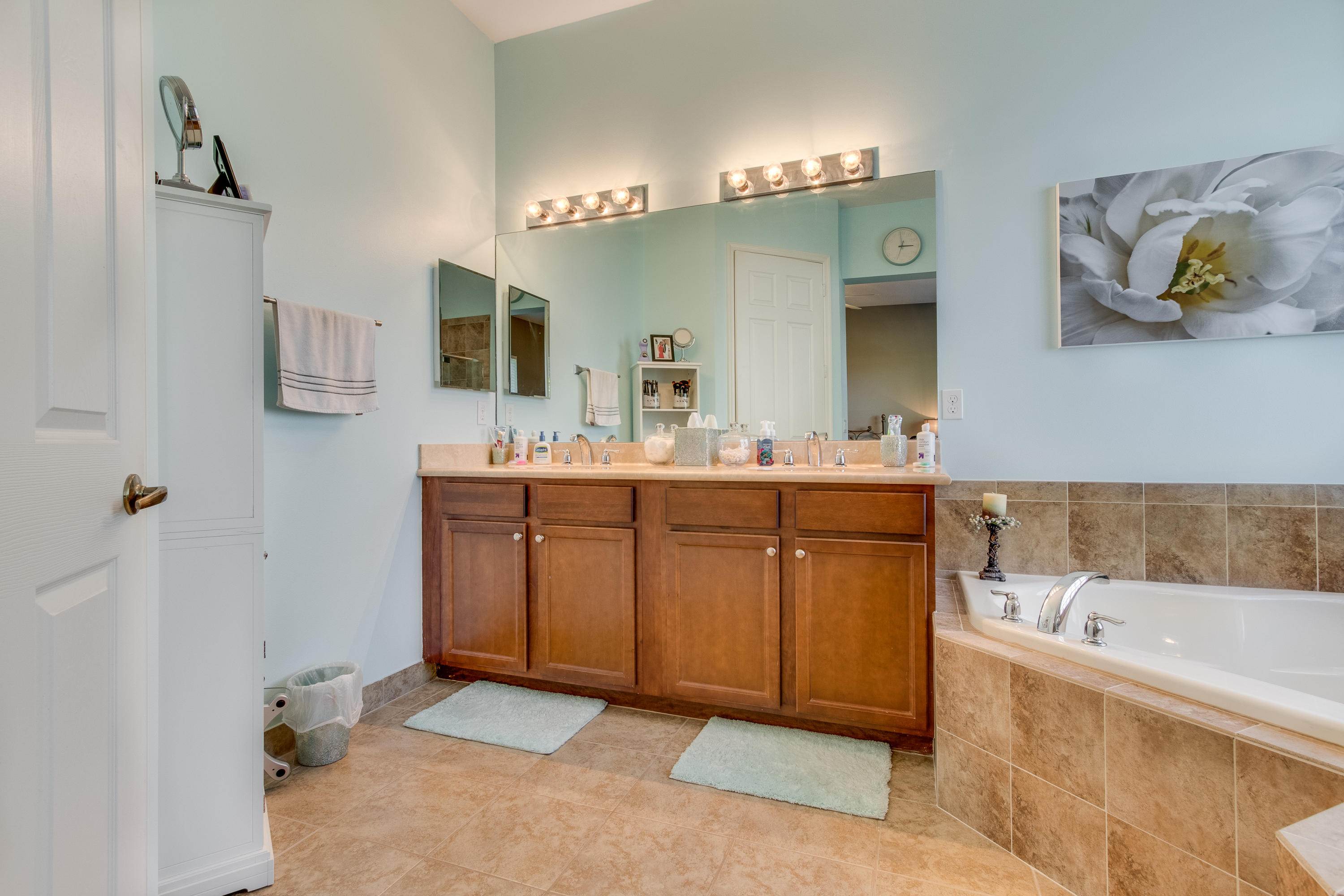 Greenwood Manor - Residential