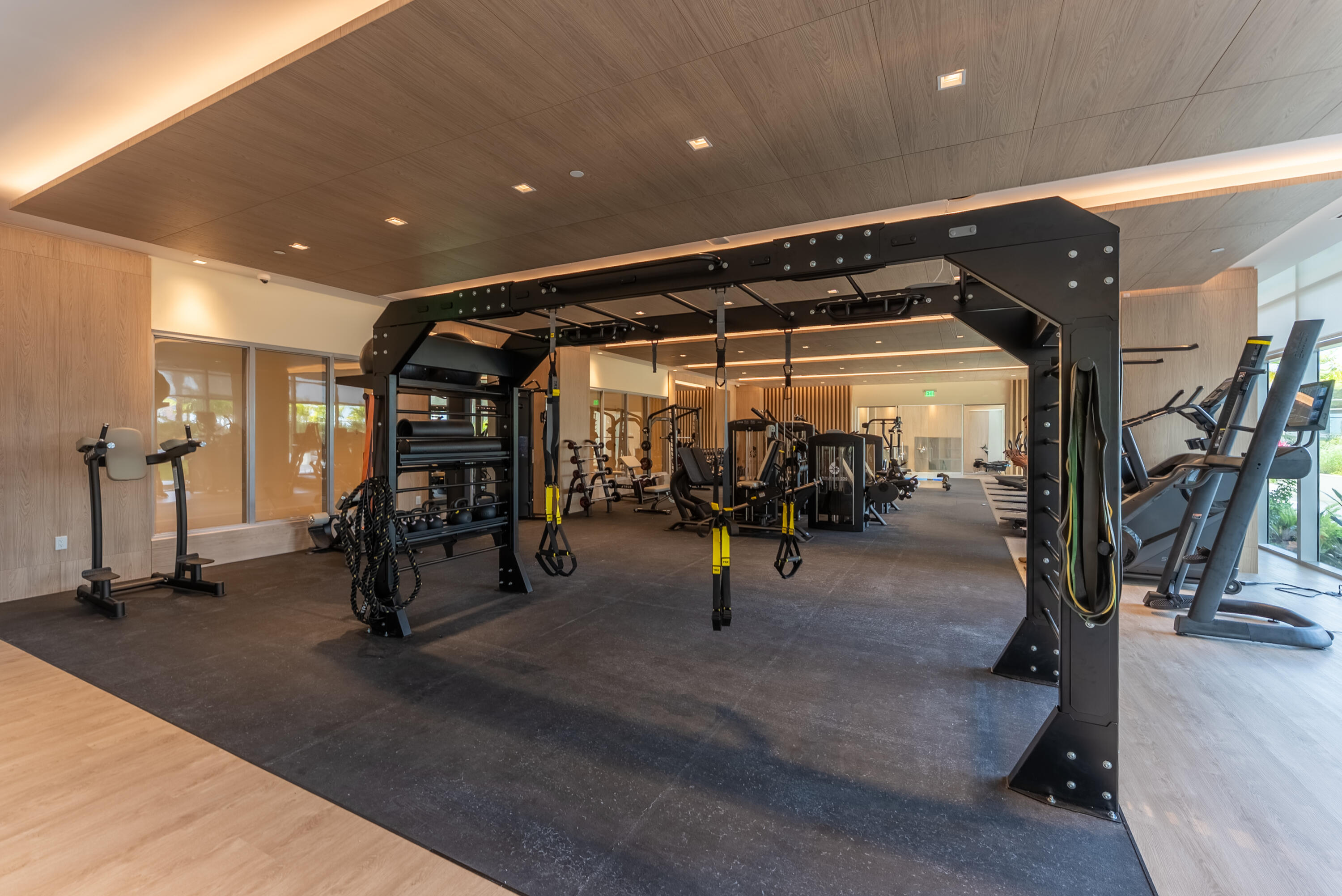 NAUTILUS 220 CONDOMINIUM - Residential