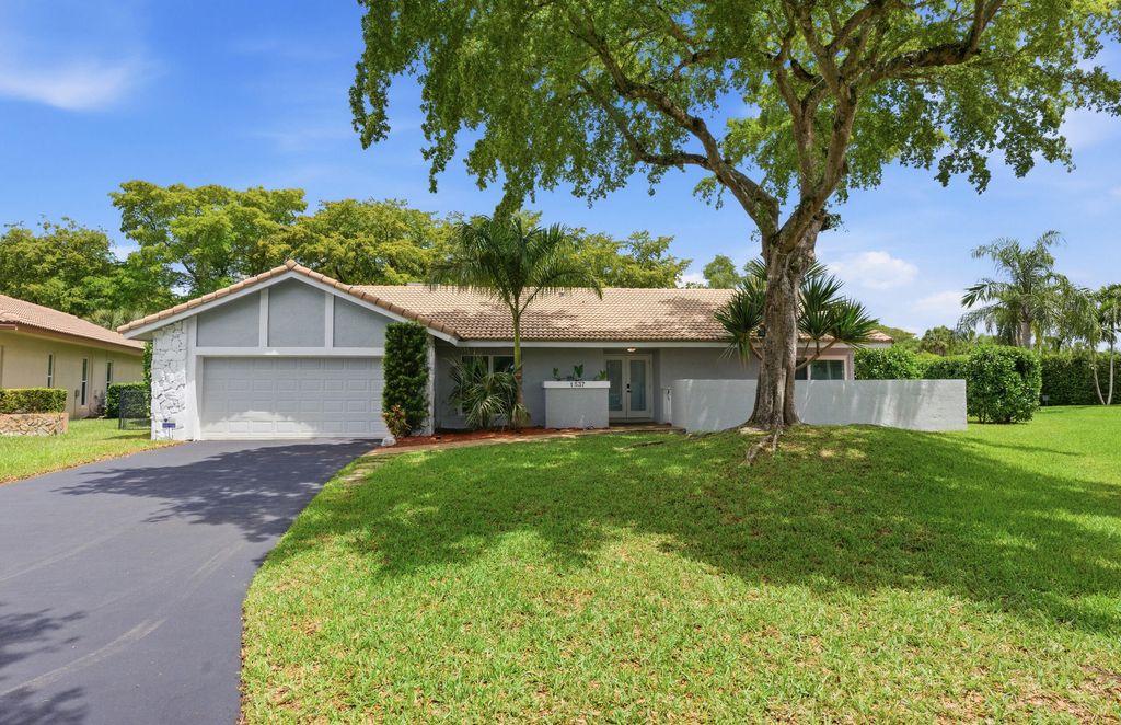 Photo of 1537 NW 108th Way, Coral Springs, FL 33071 (MLS # B26012595)