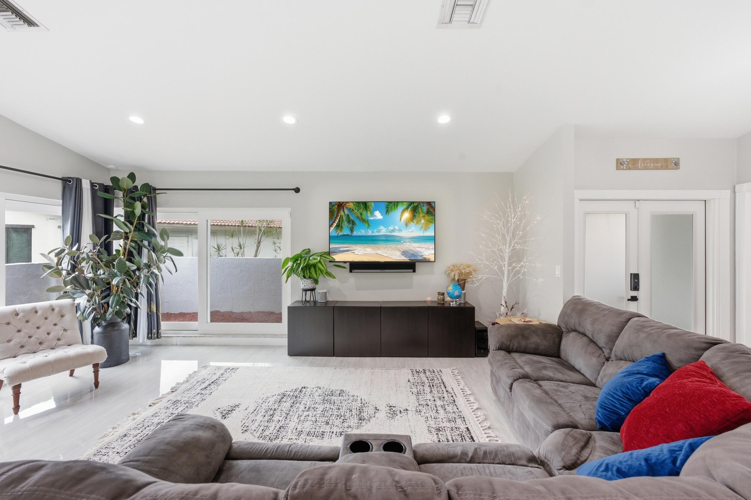 CYPRESS RUN - Residential