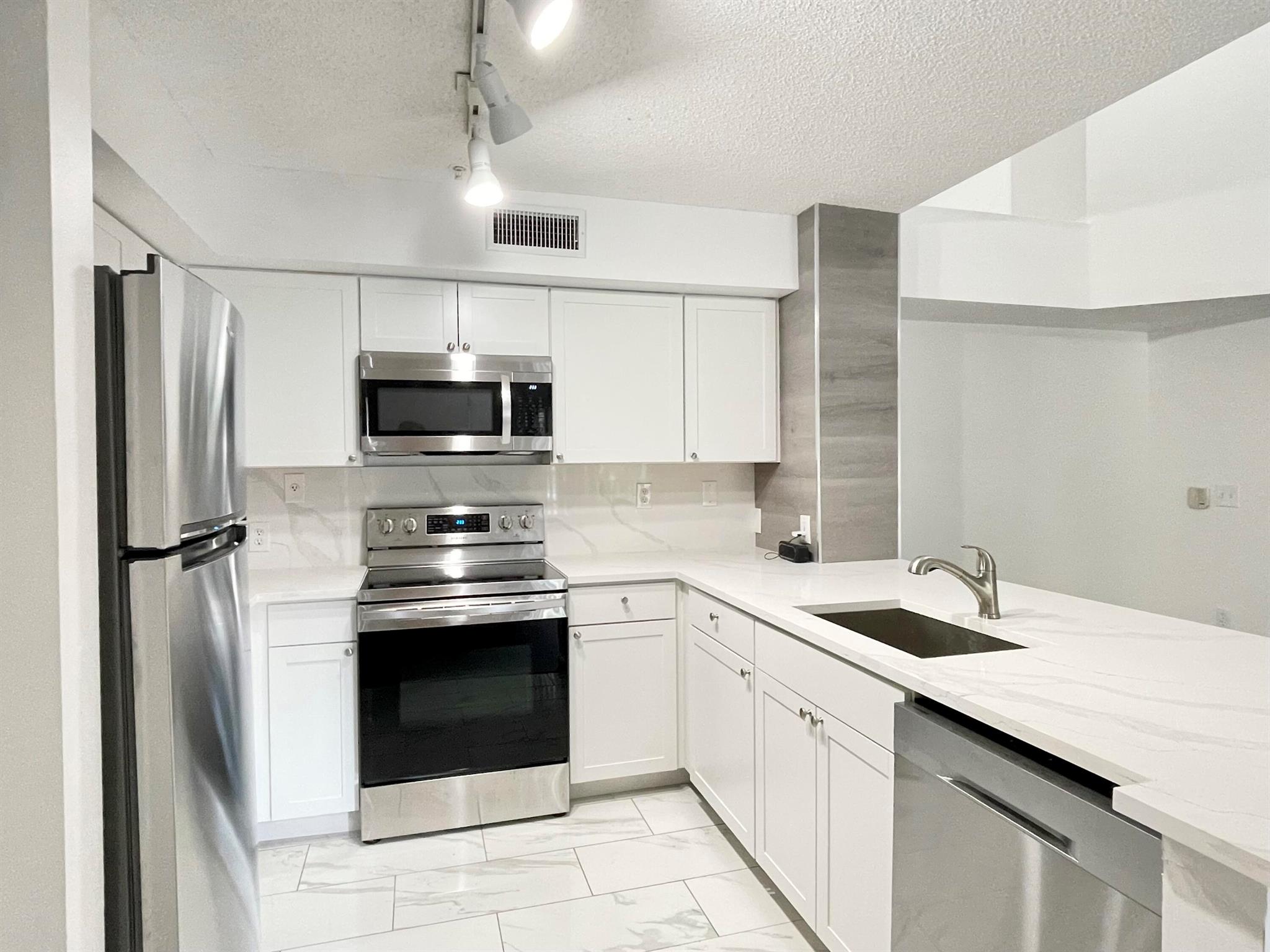 7832 Sonoma Springs Circle 203