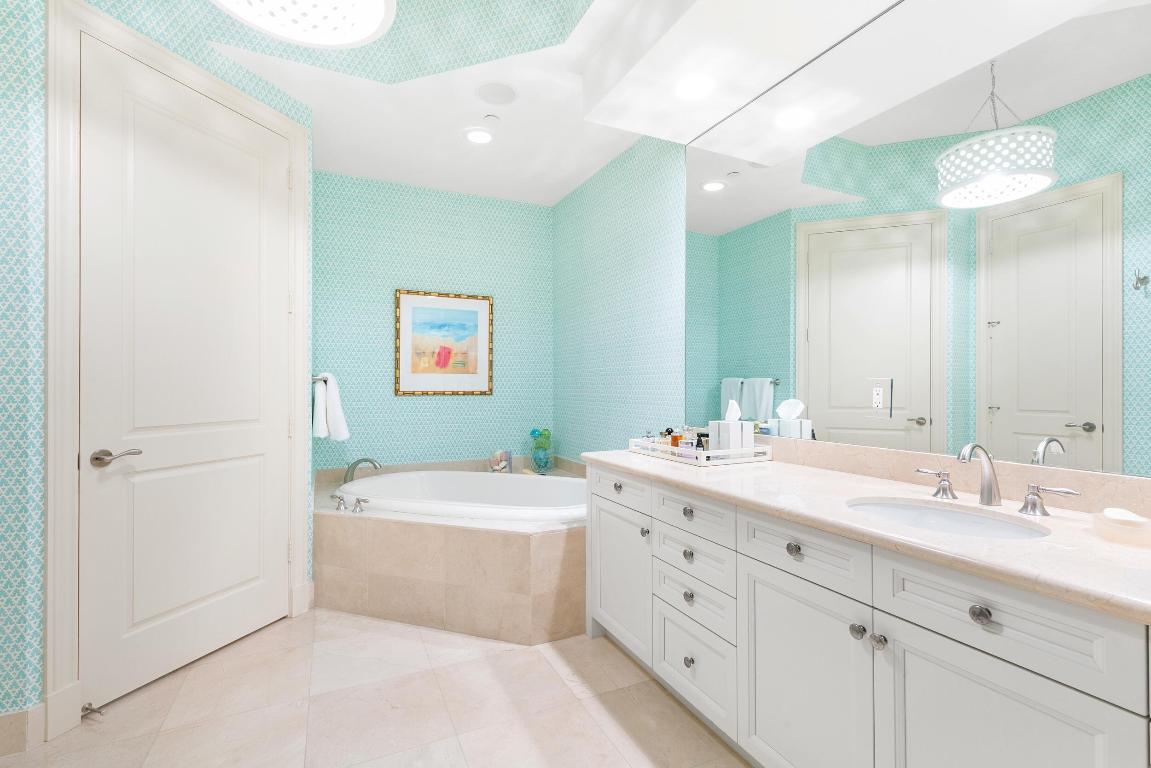 BELLARIA CONDO - Residential