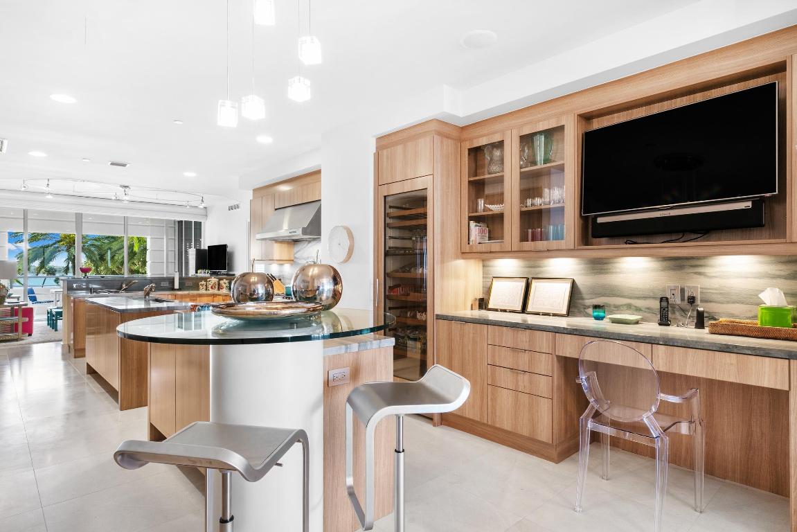 BELLARIA CONDO - Residential