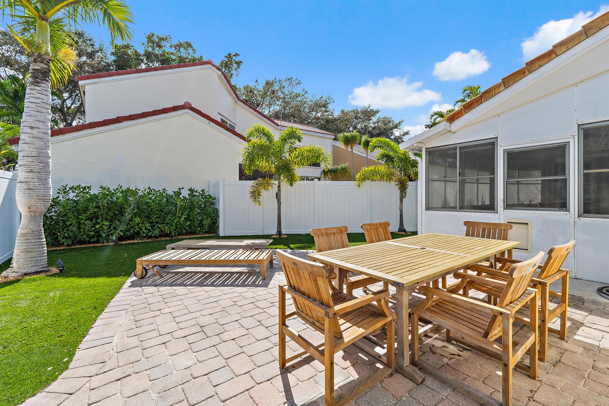 SIENA OAKS - Residential