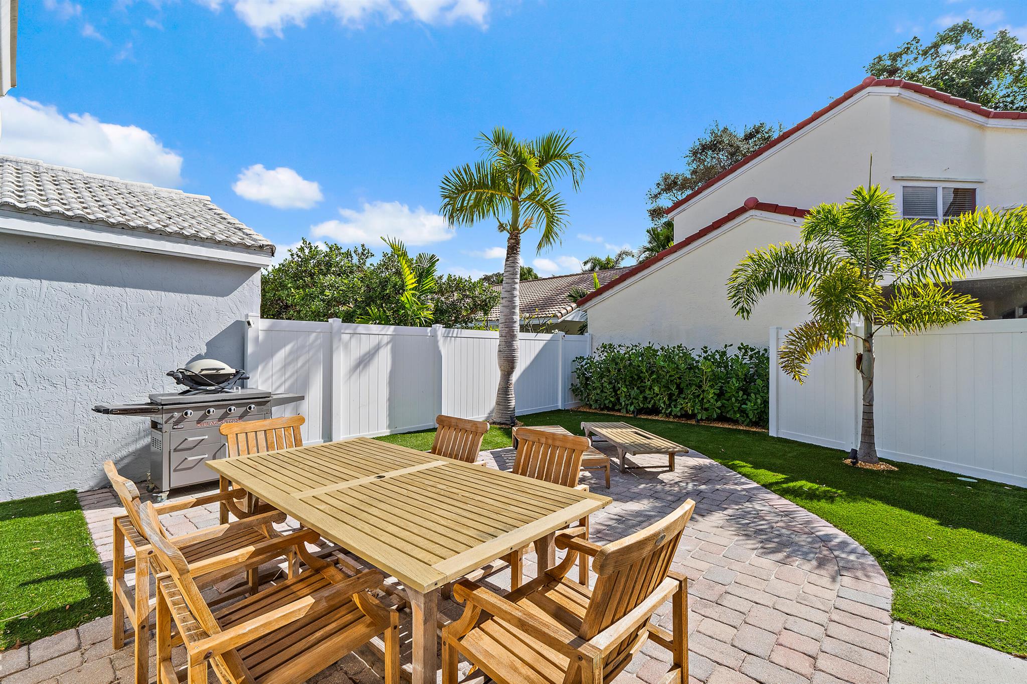 SIENA OAKS - Residential