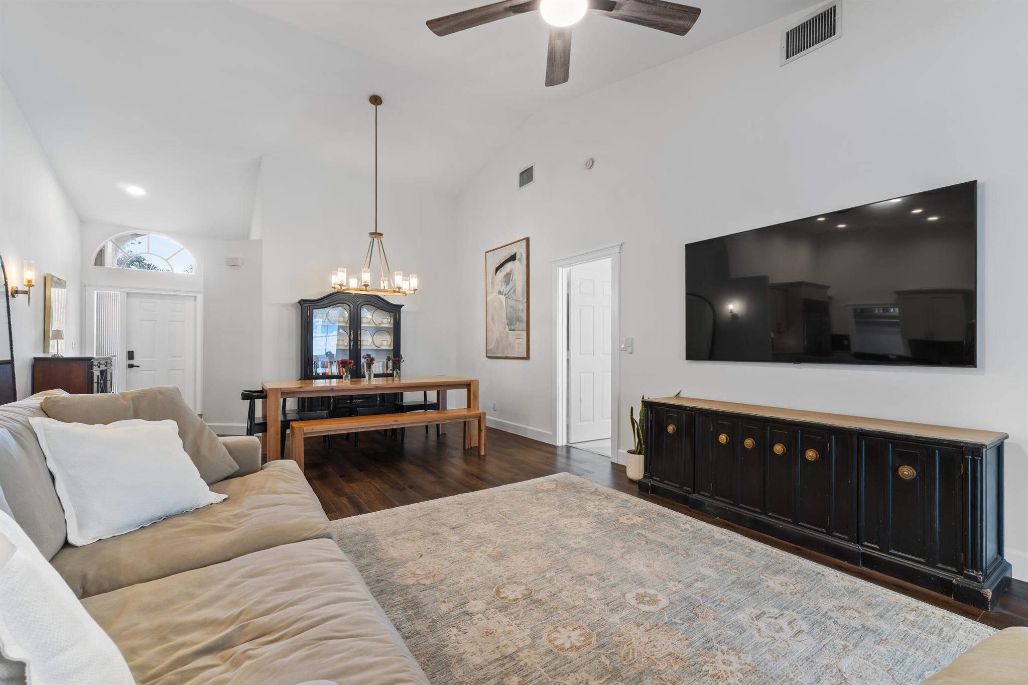 SIENA OAKS - Residential