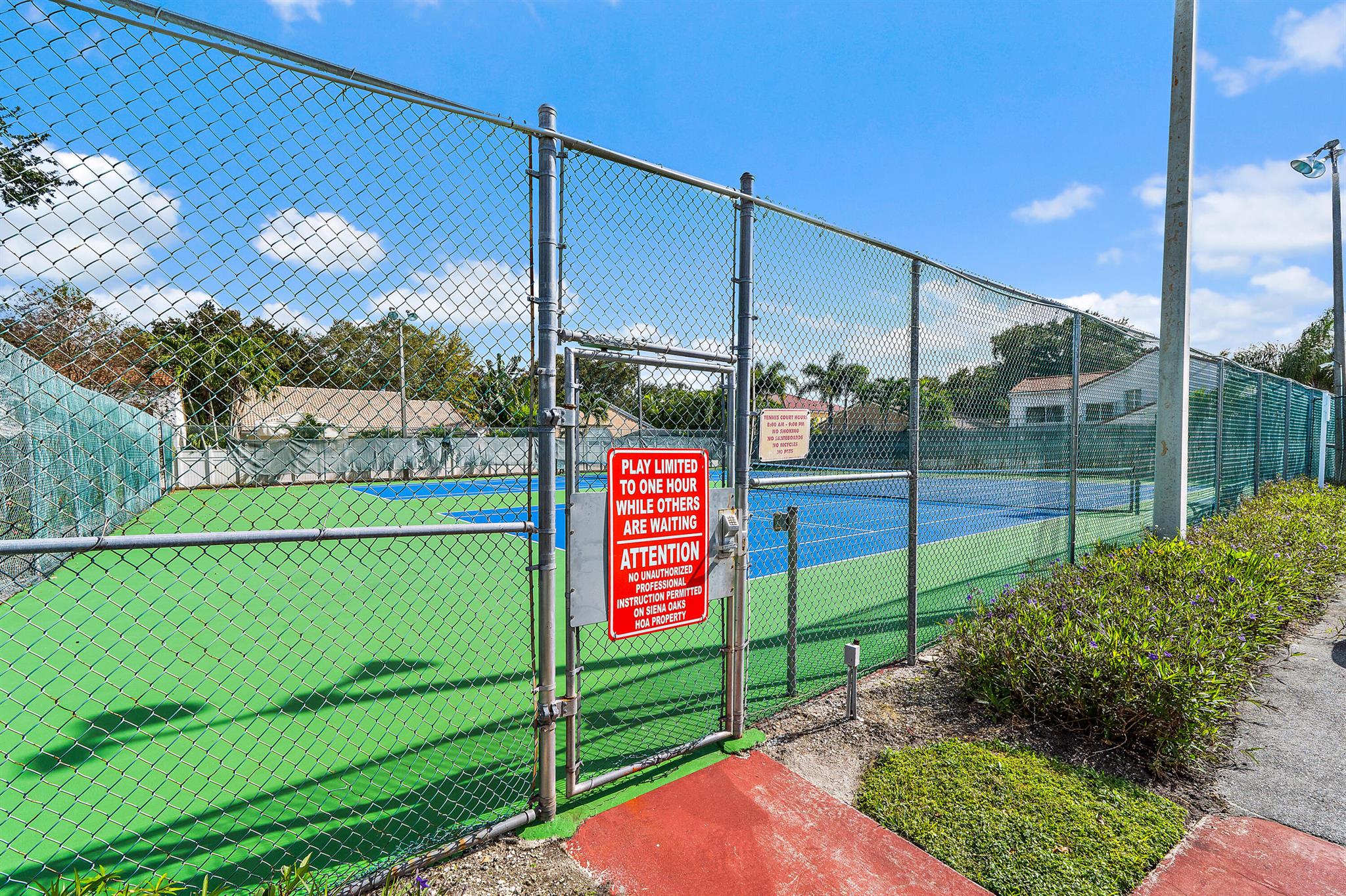 SIENA OAKS - Residential