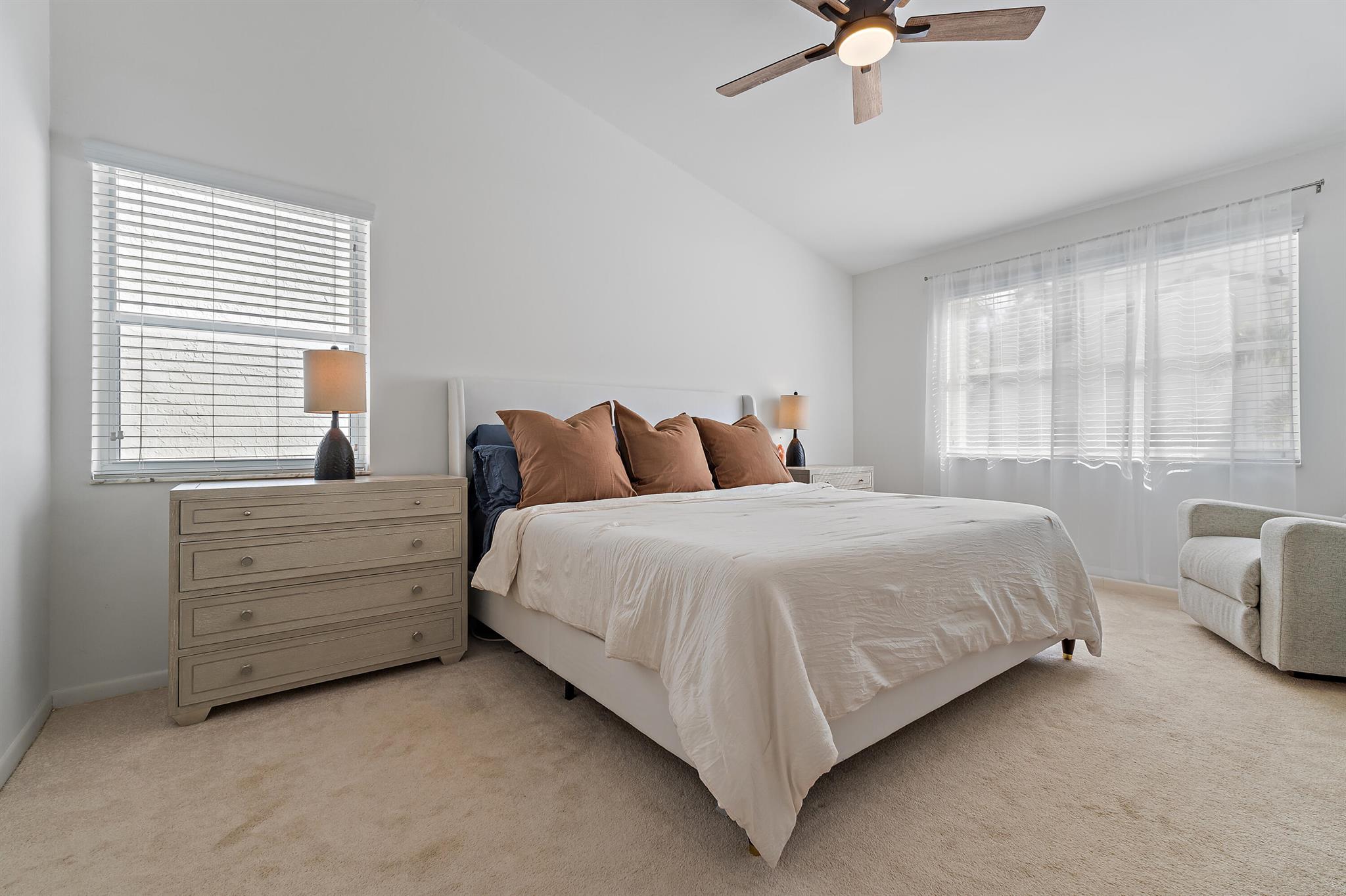 SIENA OAKS - Residential