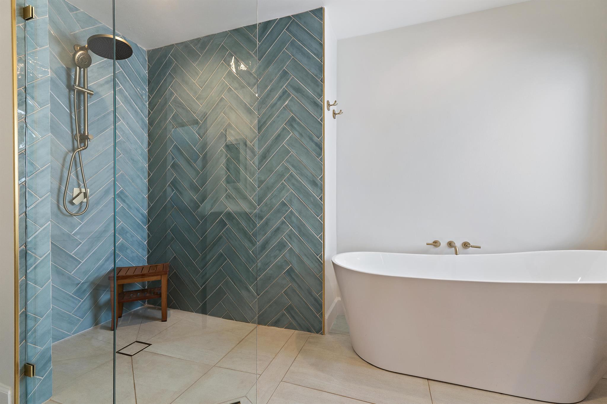 SIENA OAKS - Residential