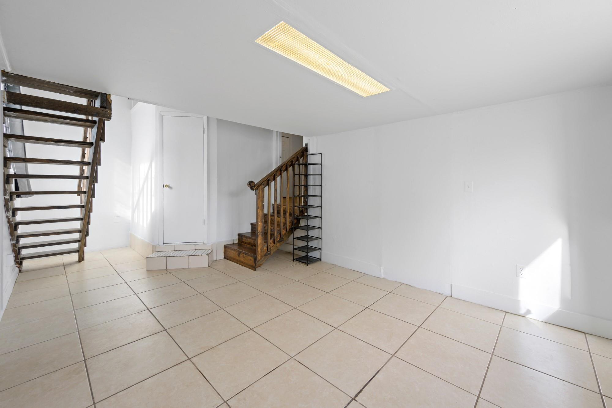 FULFORD BY THE SEA SEC H - Residential Lease