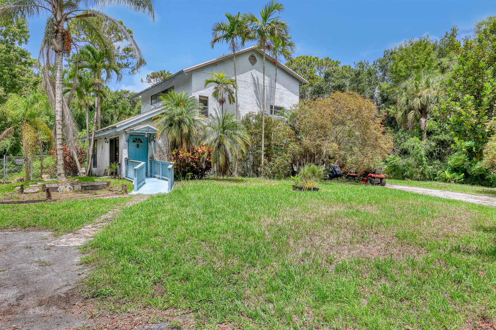 Handyman/Investor special!3/2/1 pool home on 1.15 acres. This is a great opportunity to add value and equity to a great home that has solid mechanicals. The roof is 2014, Generac whole home generator 2017, Rheem HVAC systems 2024. The home features a detached garage built out as a workshop and a custom pool. Just bring your imagination and make this diamond in the rough shine again. Located close to town and with paved roads all the way to the home you just can't miss! Listing will go live 8/5/2025.