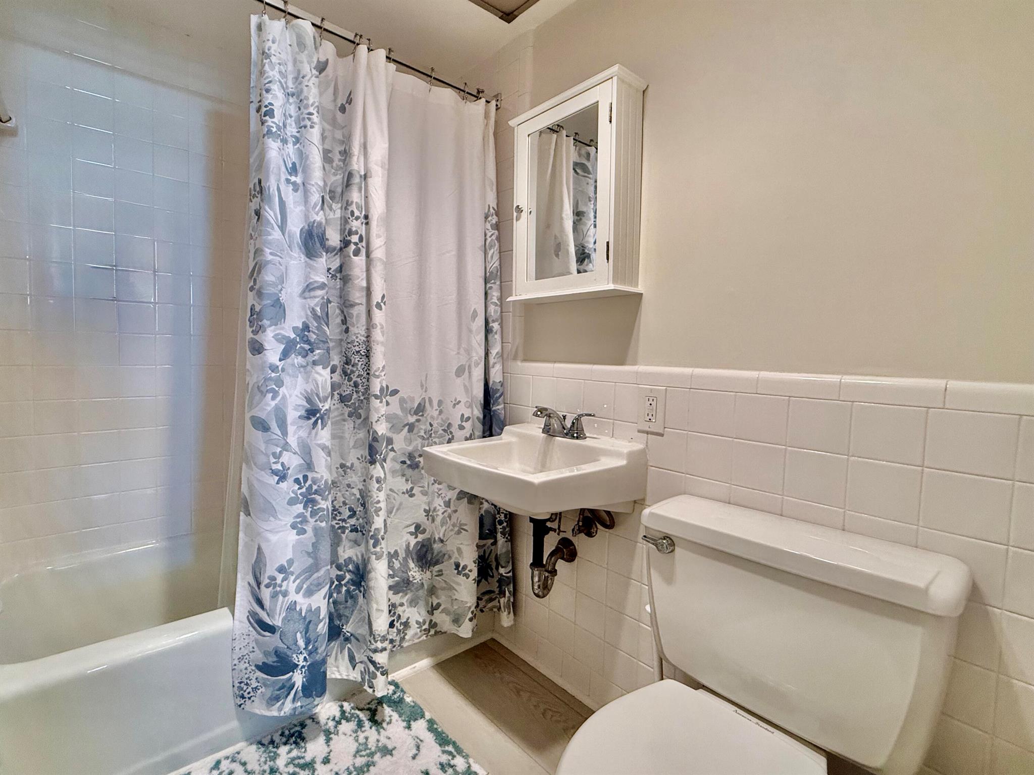 GREENBRIER CONDO - Residential Lease