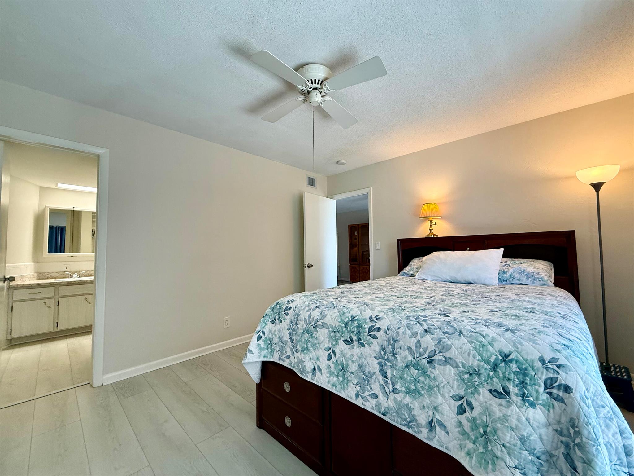 GREENBRIER CONDO - Residential Lease