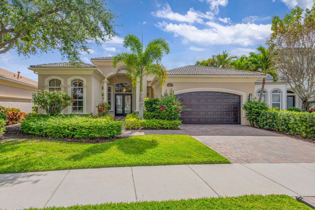 Photo of 112 Dalena Way, Palm Beach Gardens, FL 33418 (MLS # R11086167)