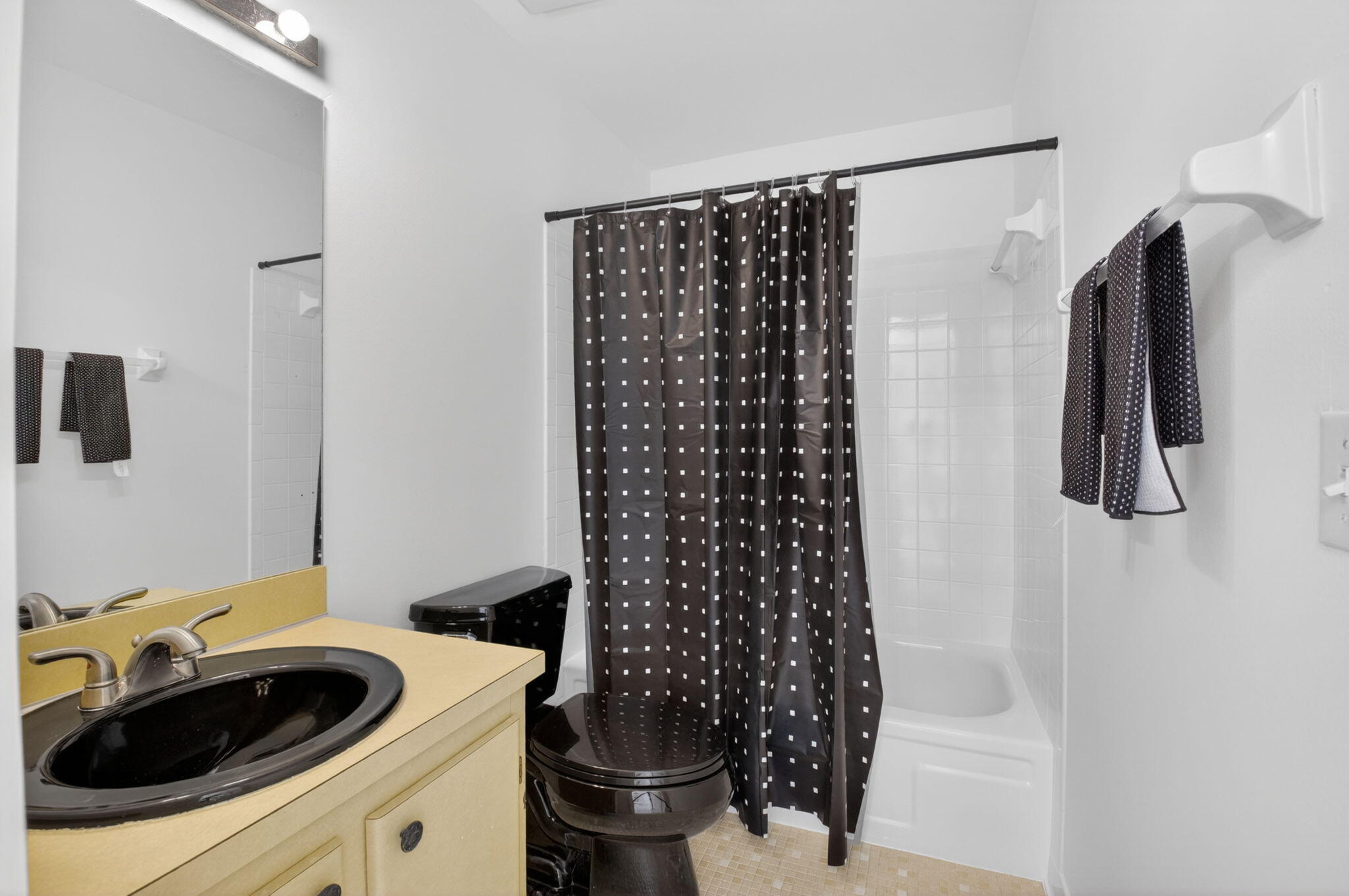 RAINBERRY BAY SEC 1-A - Residential