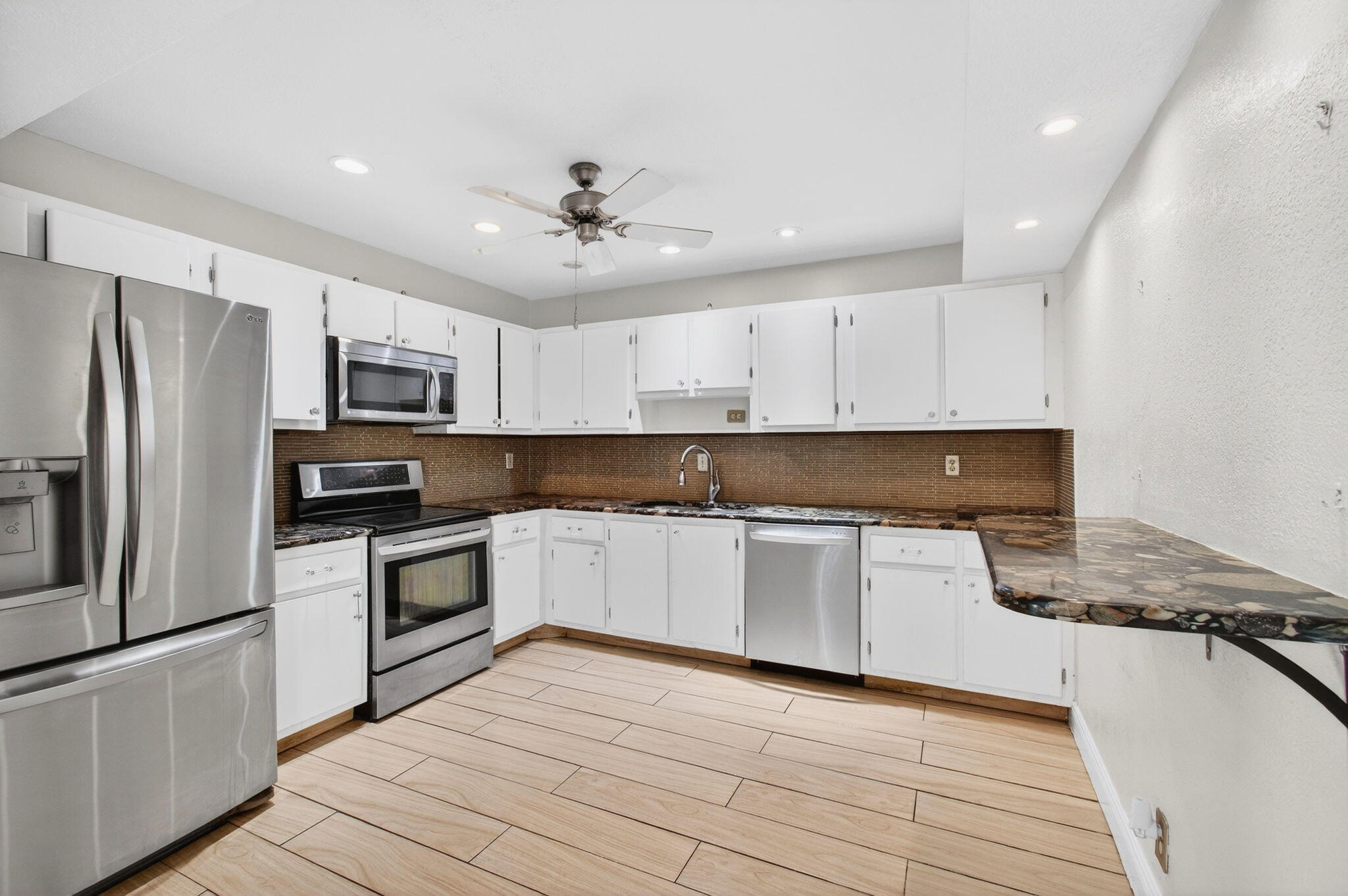 RAINBERRY BAY SEC 1-A - Residential