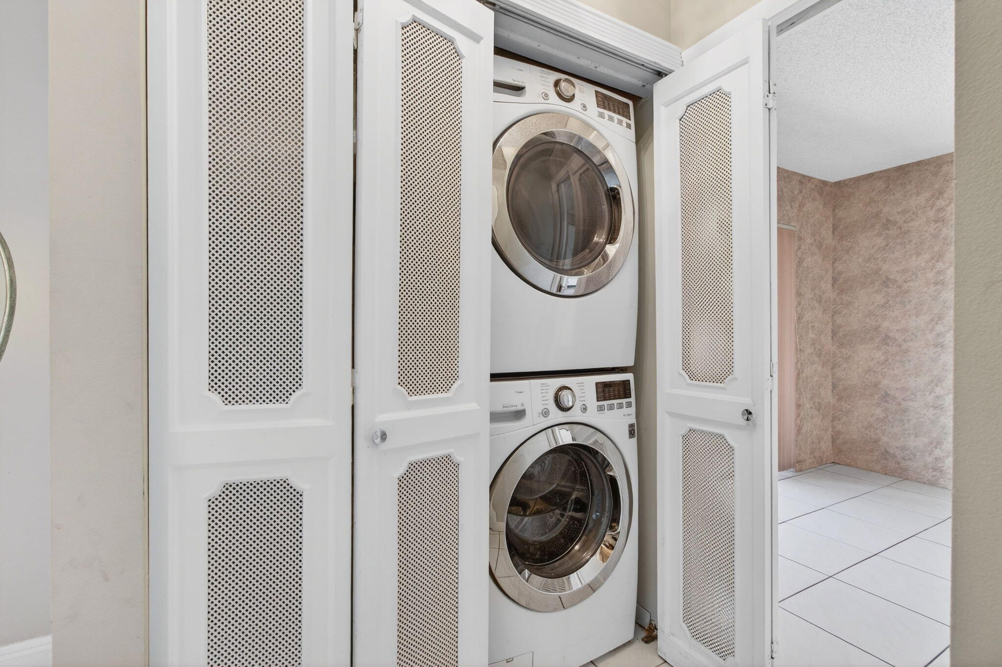 RAINBERRY BAY SEC 1-A - Residential