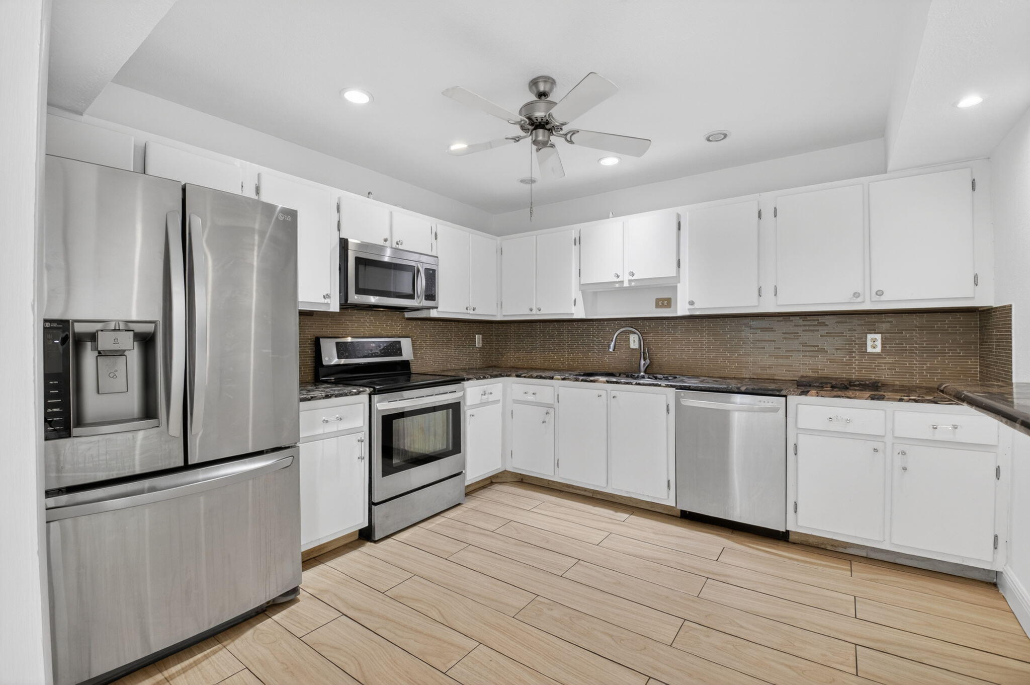 RAINBERRY BAY SEC 1-A - Residential