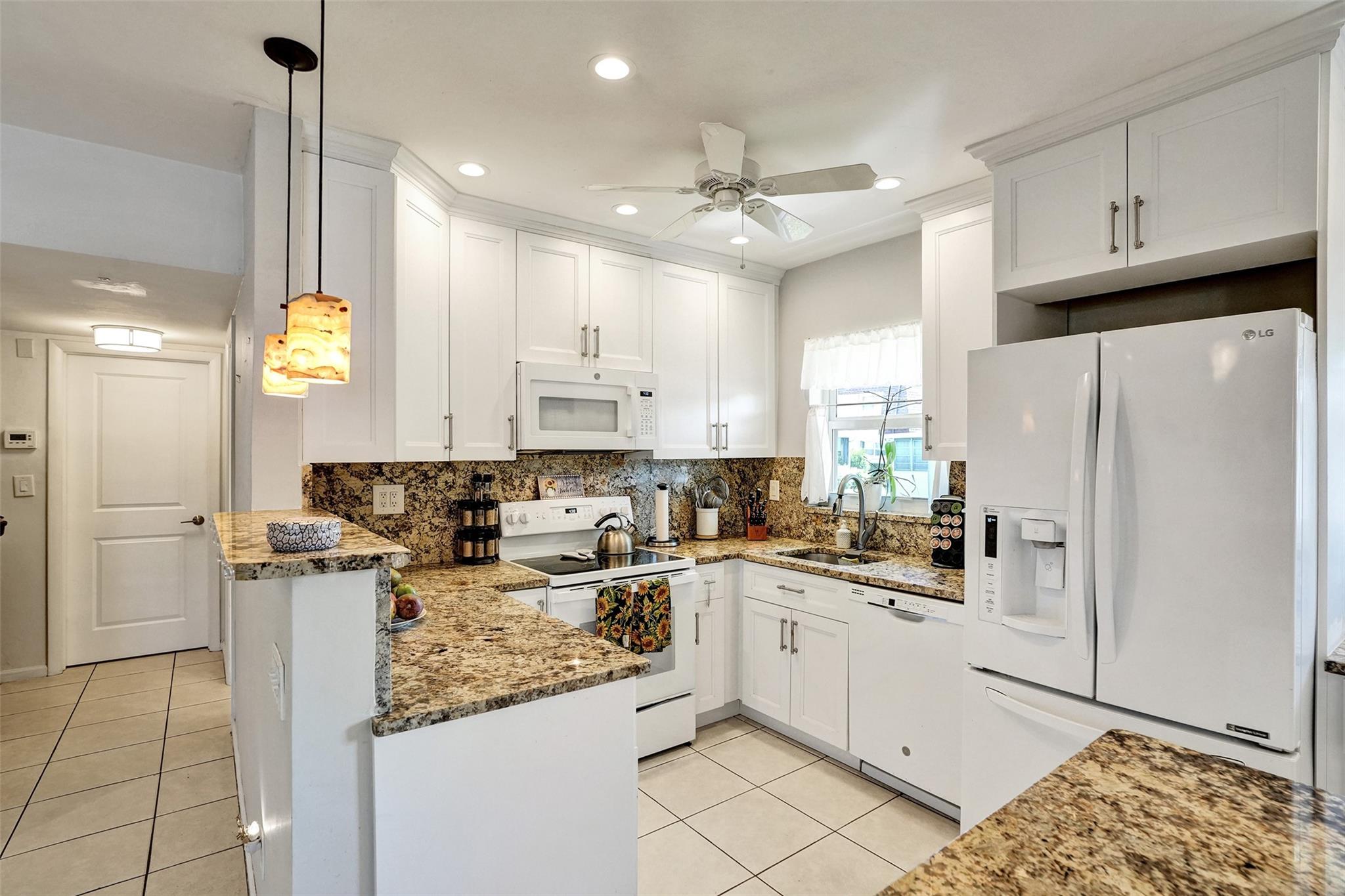 View photos, virtual tours, details... 2000 NE 33rd St 5