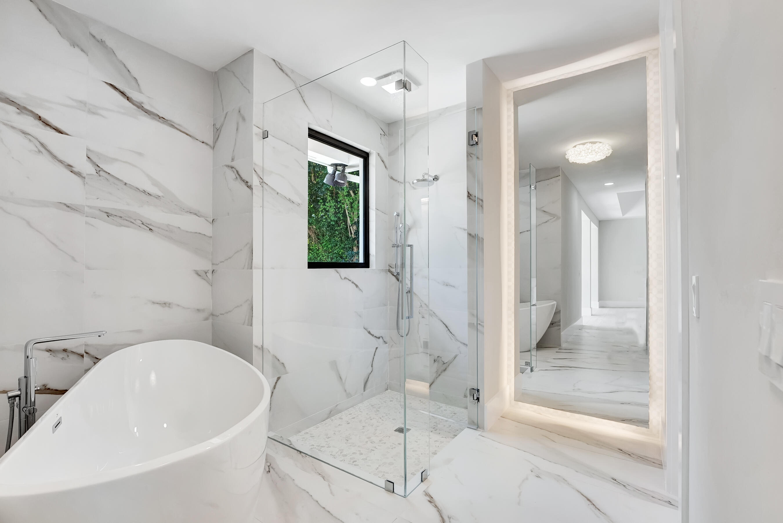 JUPITER HILLS VILLAGE - Residential