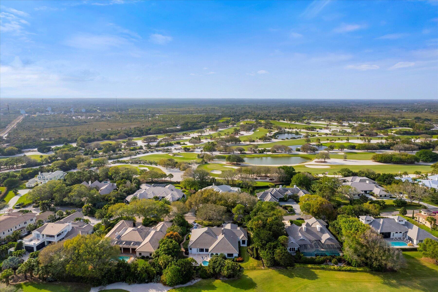 JUPITER HILLS VILLAGE - Residential
