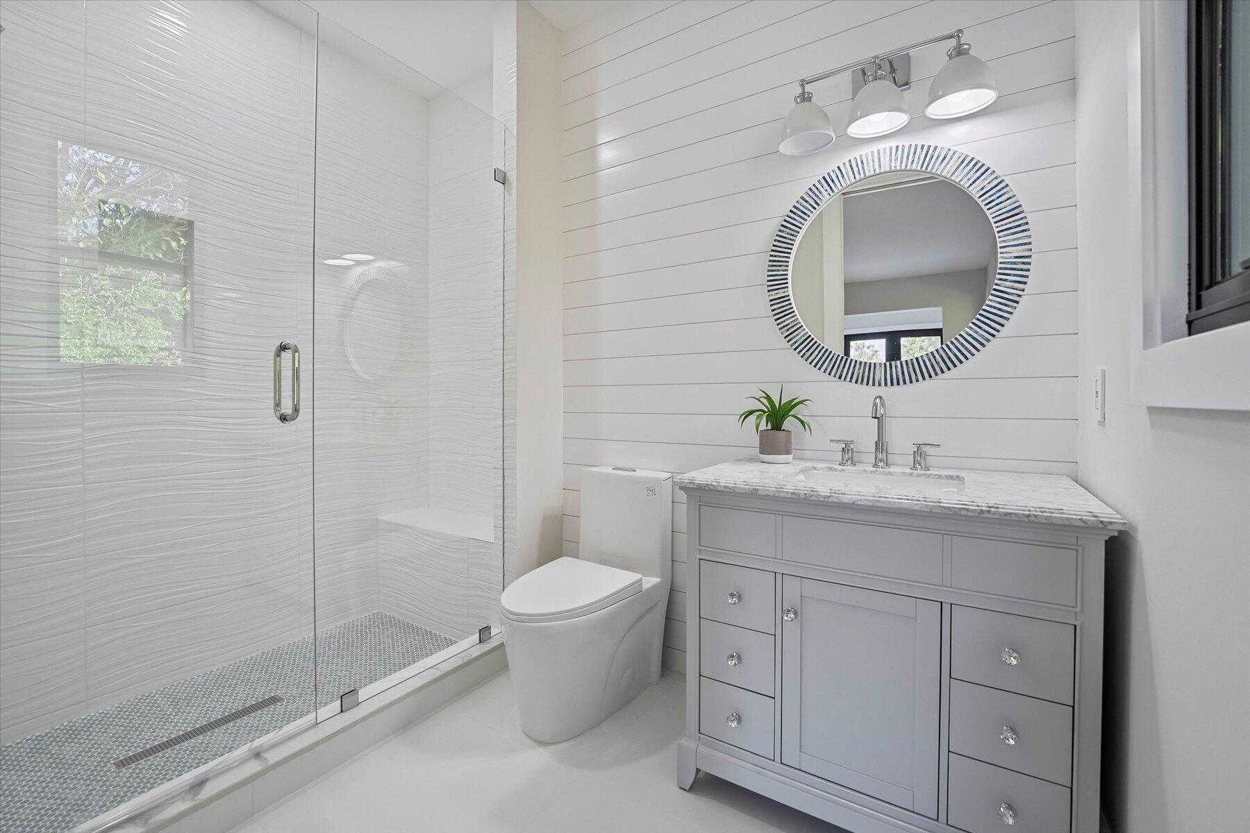 JUPITER HILLS VILLAGE - Residential