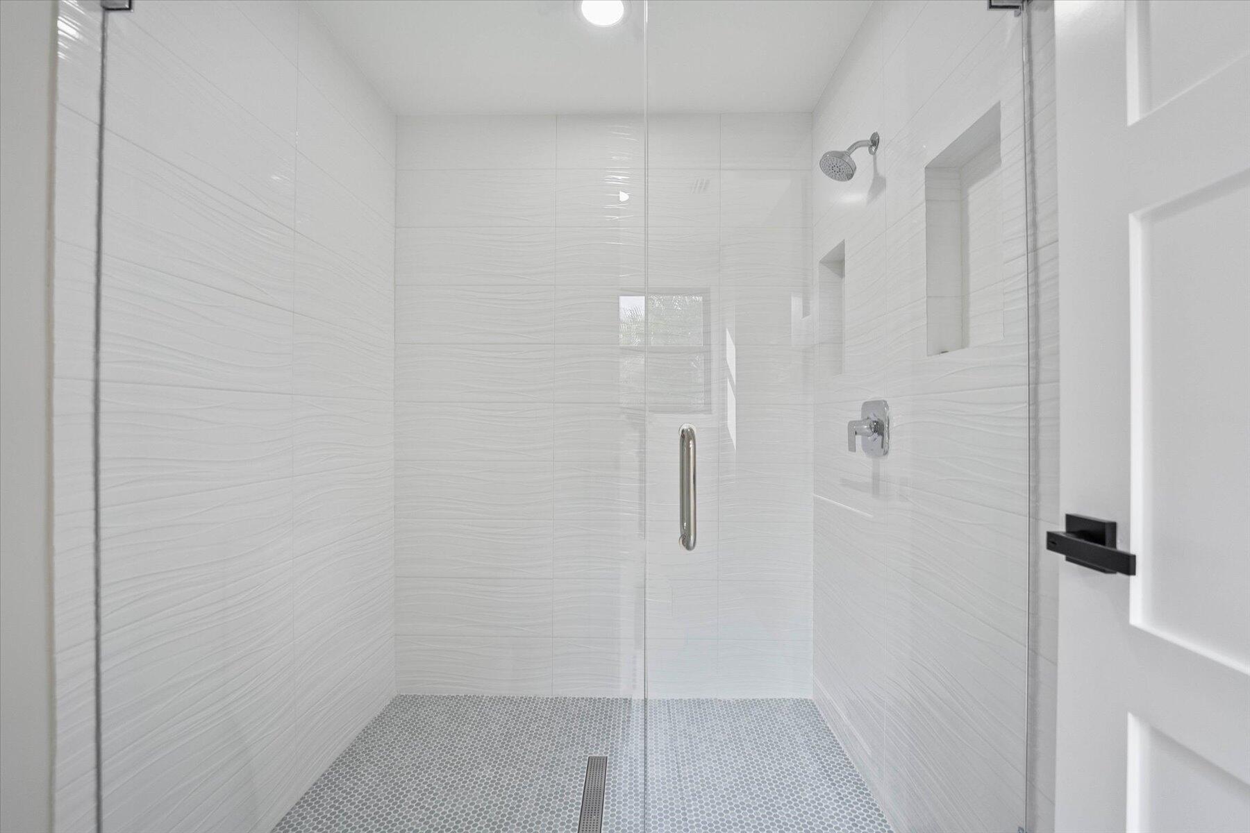 JUPITER HILLS VILLAGE - Residential