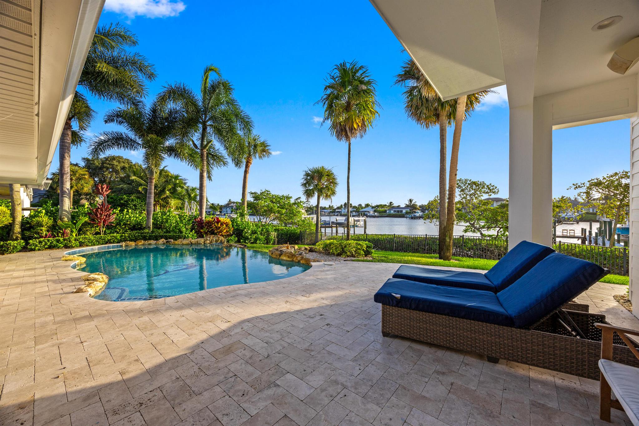 RIVER RIDGE - Residential