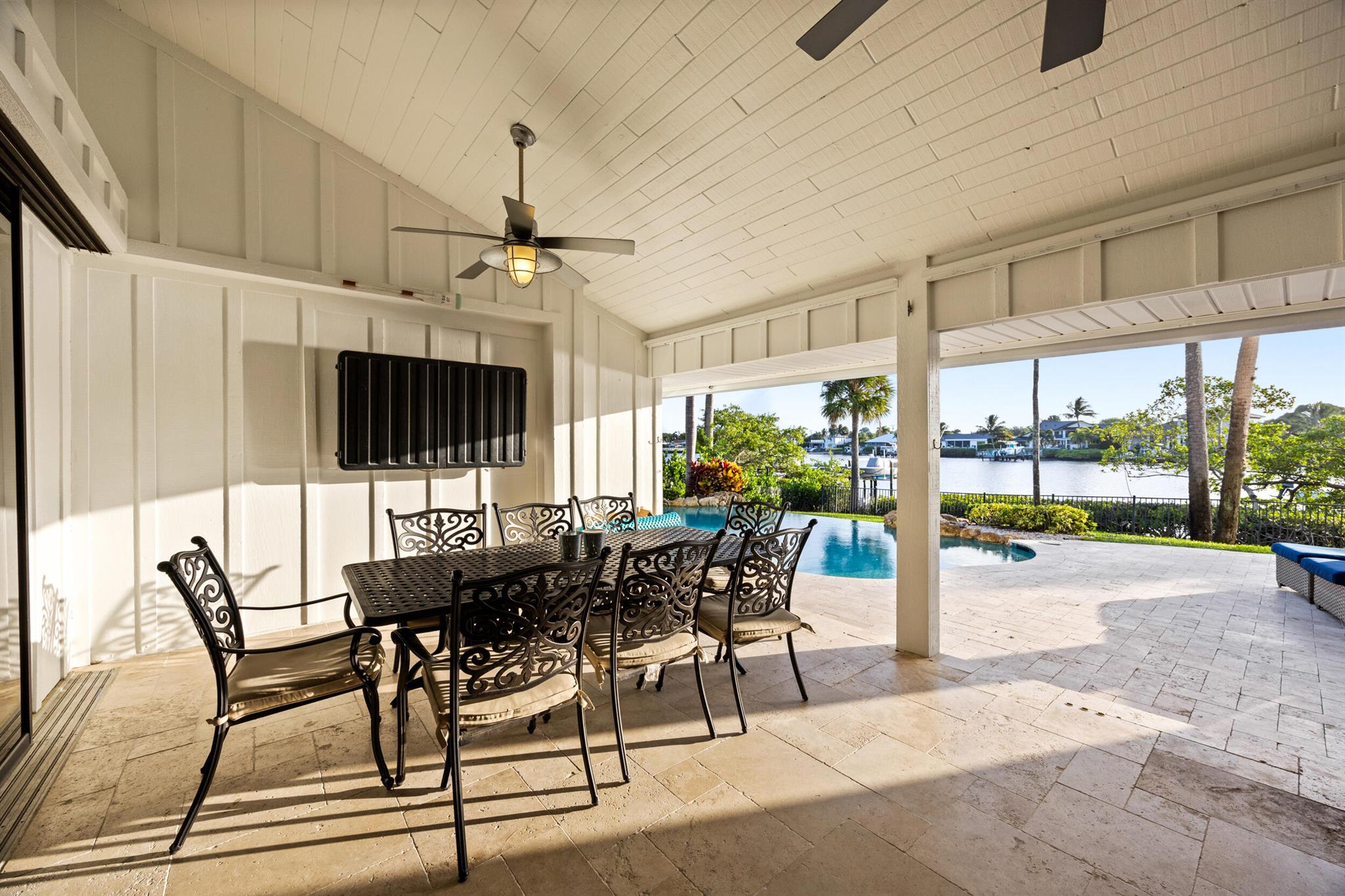 RIVER RIDGE - Residential