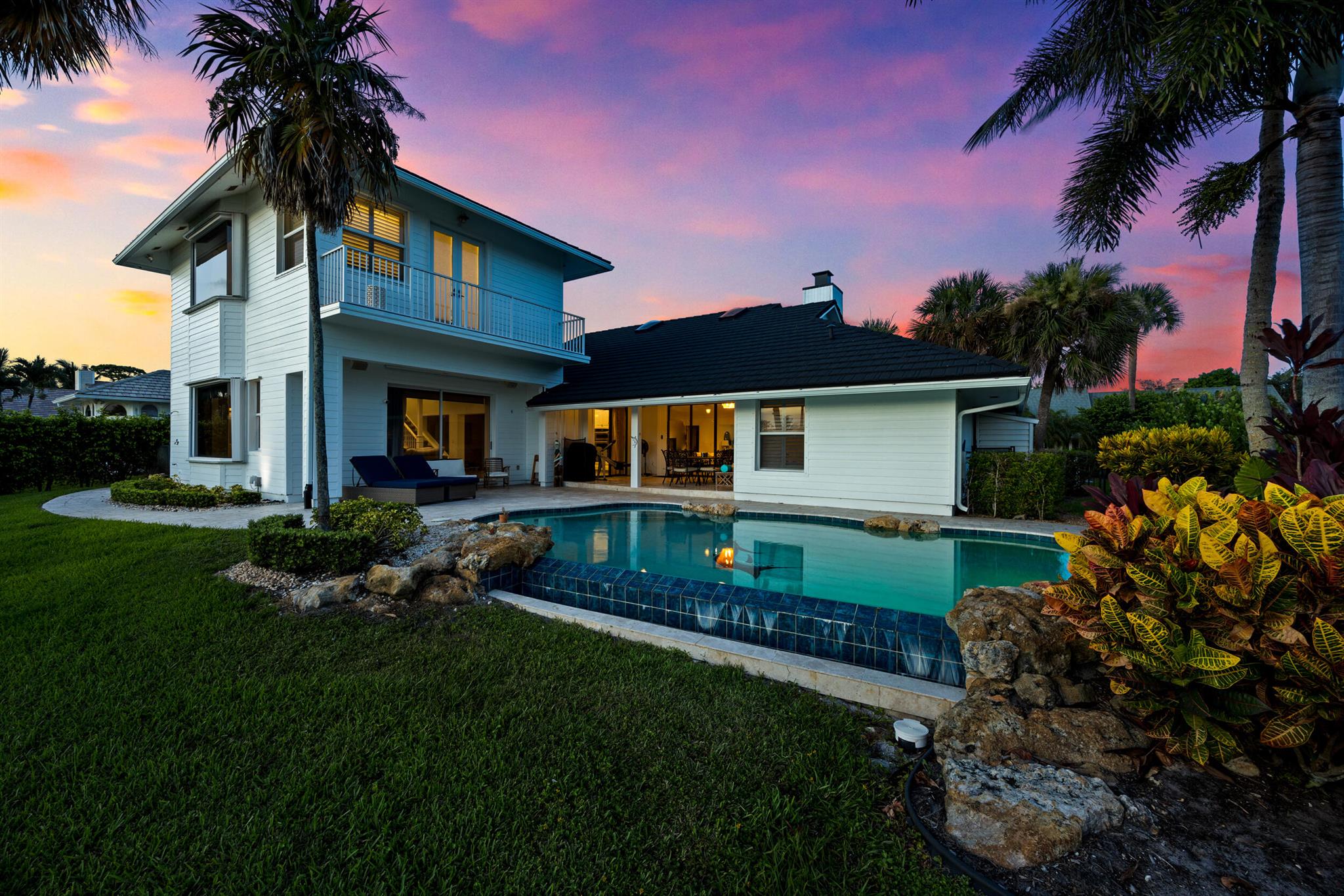 RIVER RIDGE - Residential