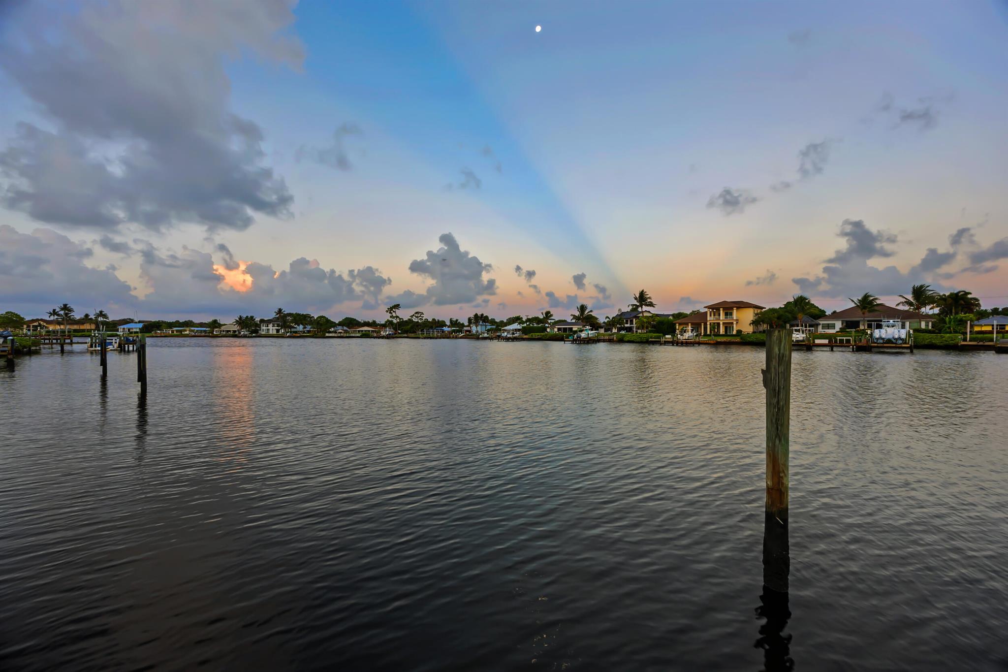 RIVER RIDGE - Residential