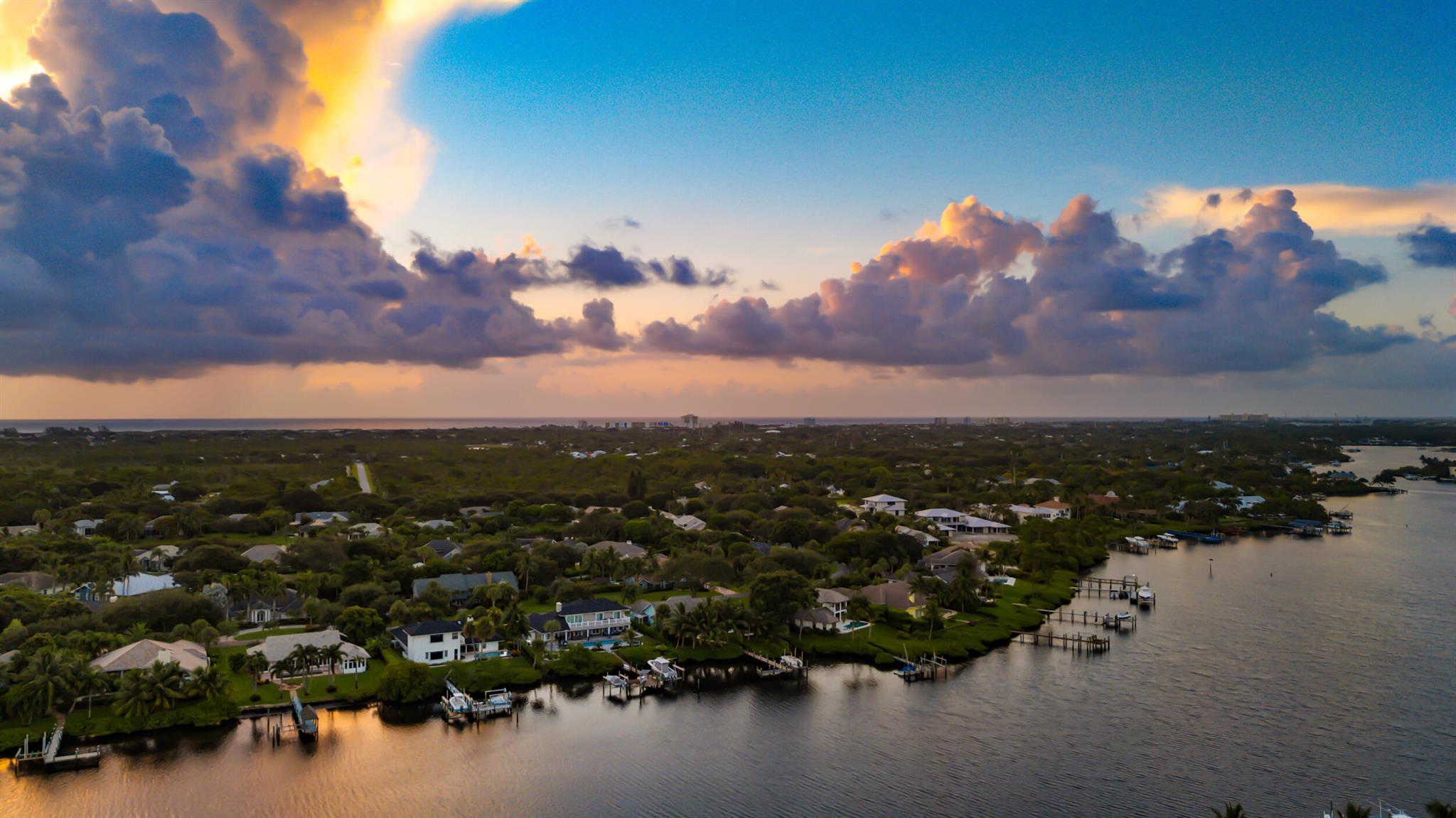 RIVER RIDGE - Residential