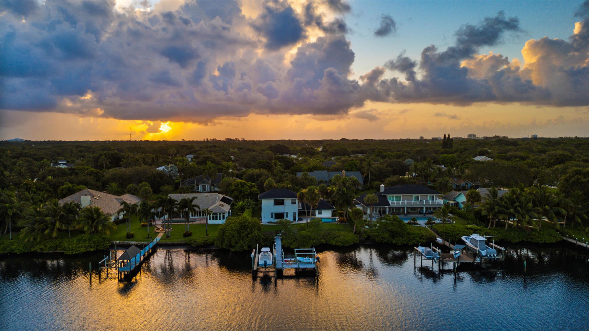 RIVER RIDGE - Residential