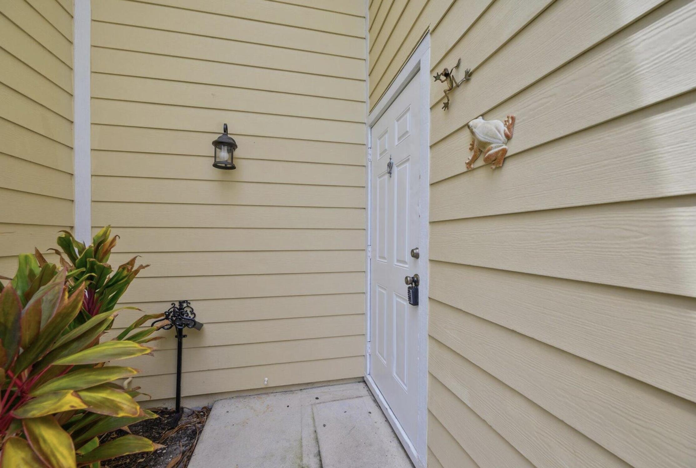 402 Lakewood Court 2b