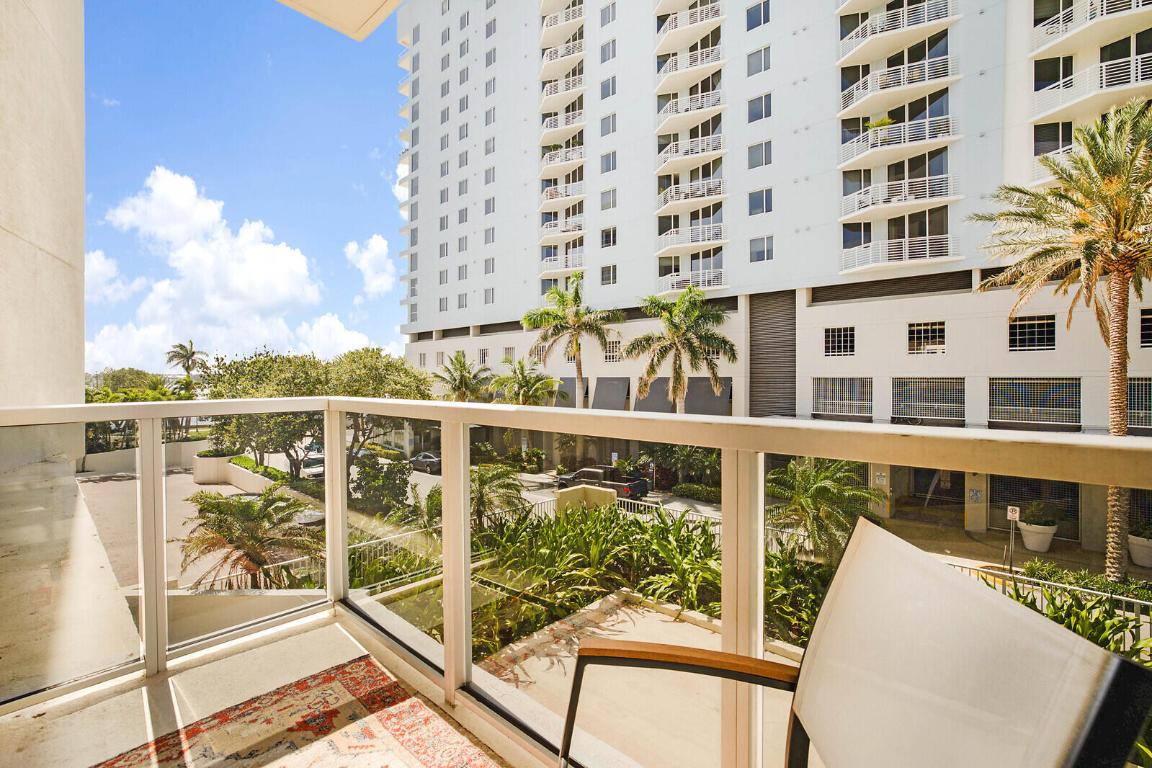 VILLA LOFTS CONDO - Residential